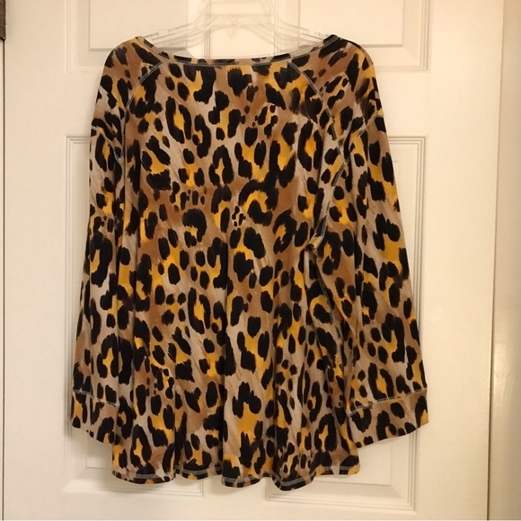 Westbound XXL Animal Print Top - Picture 4 of 6